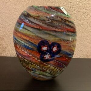 Beautiful contemporary Murano glass vase